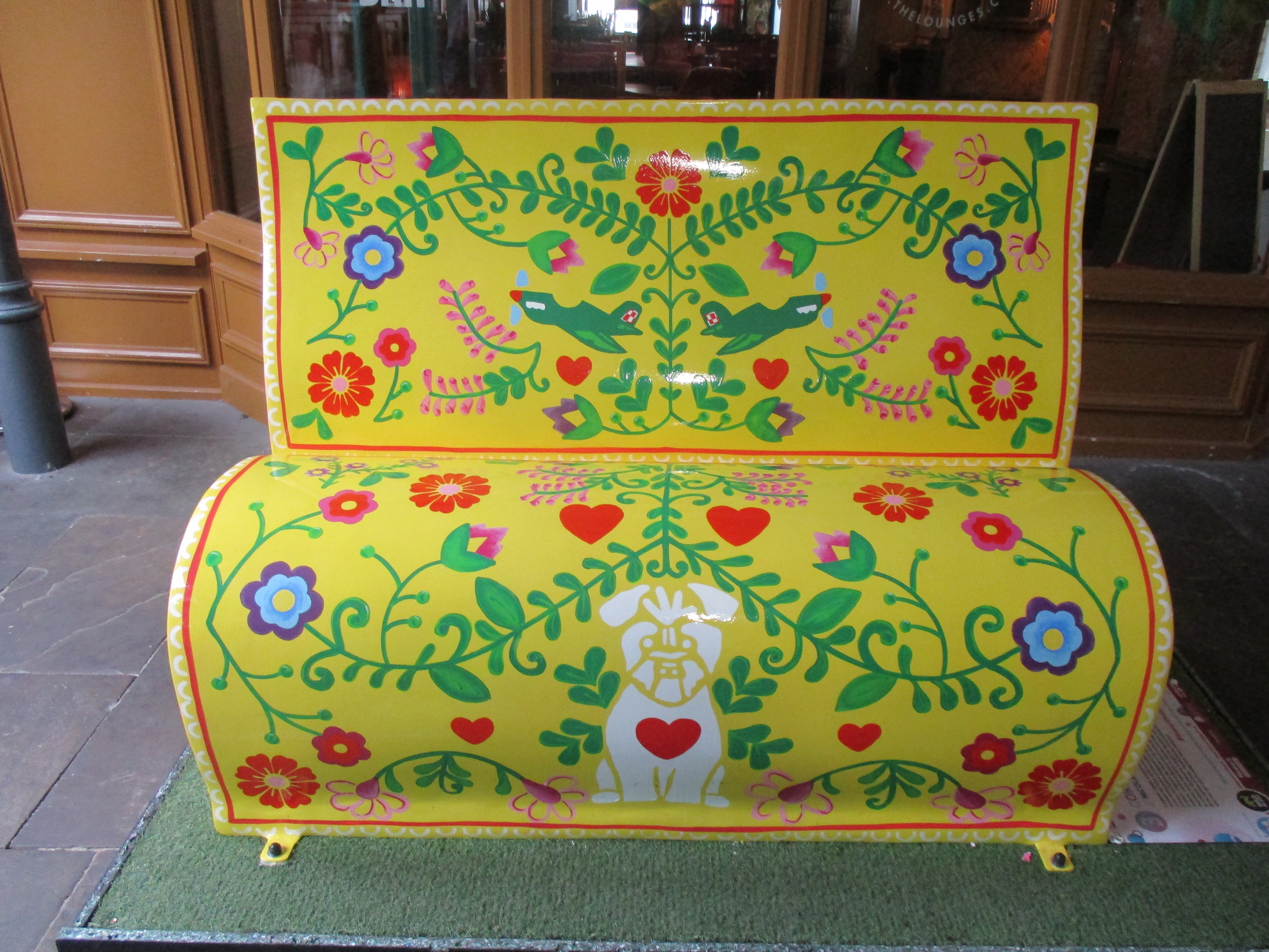 Book Bench Trail, Newark | Louise Jayne's Blog